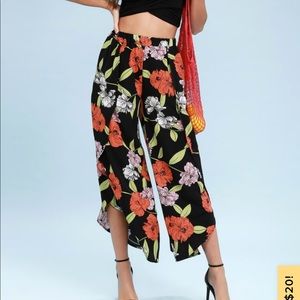Lulu’s floral print beach flowy pants